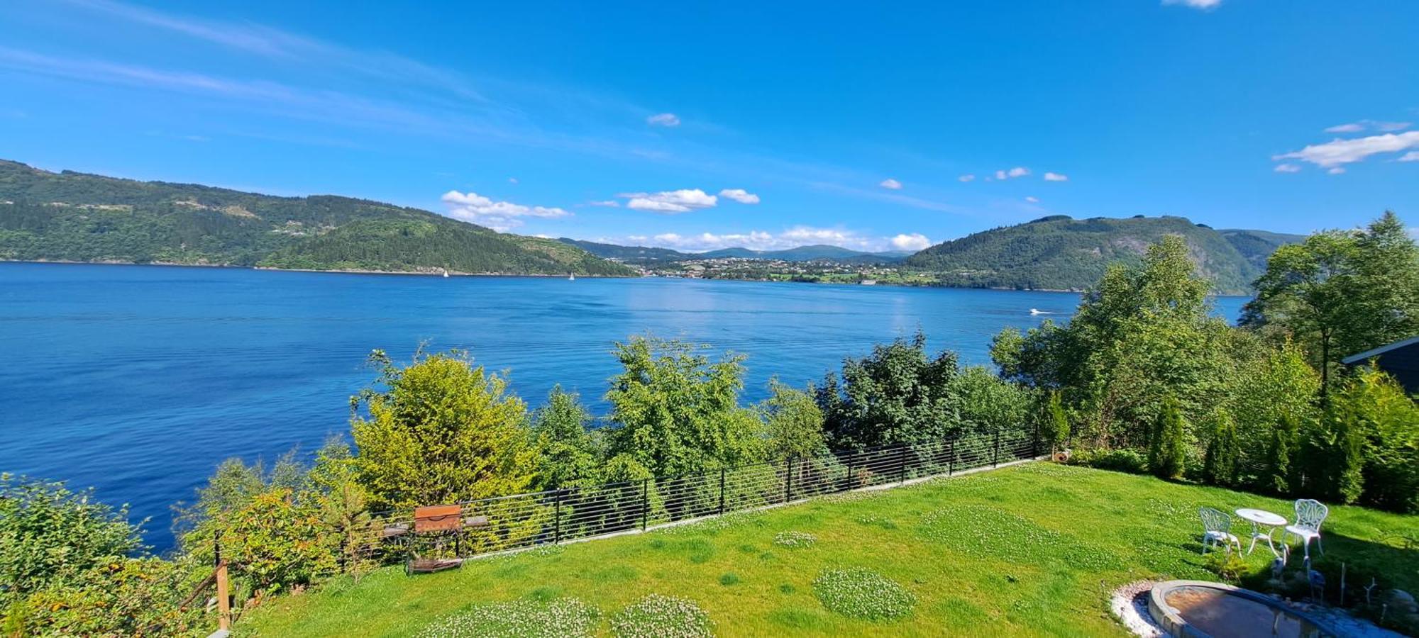 Bergen Sunrise Apartment - Self Check In - Free Parking Екстер'єр фото