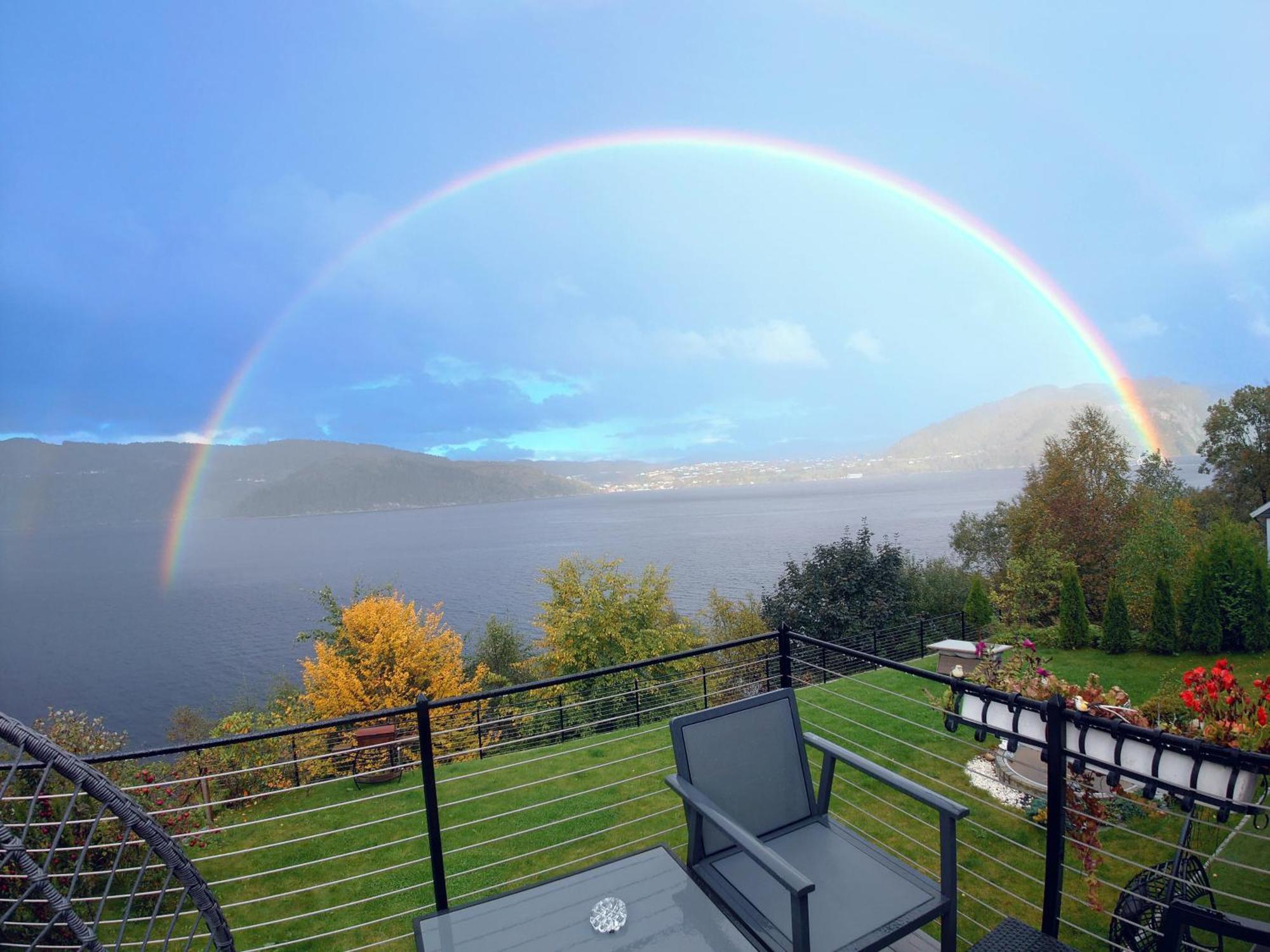 Bergen Sunrise Apartment - Self Check In - Free Parking Екстер'єр фото