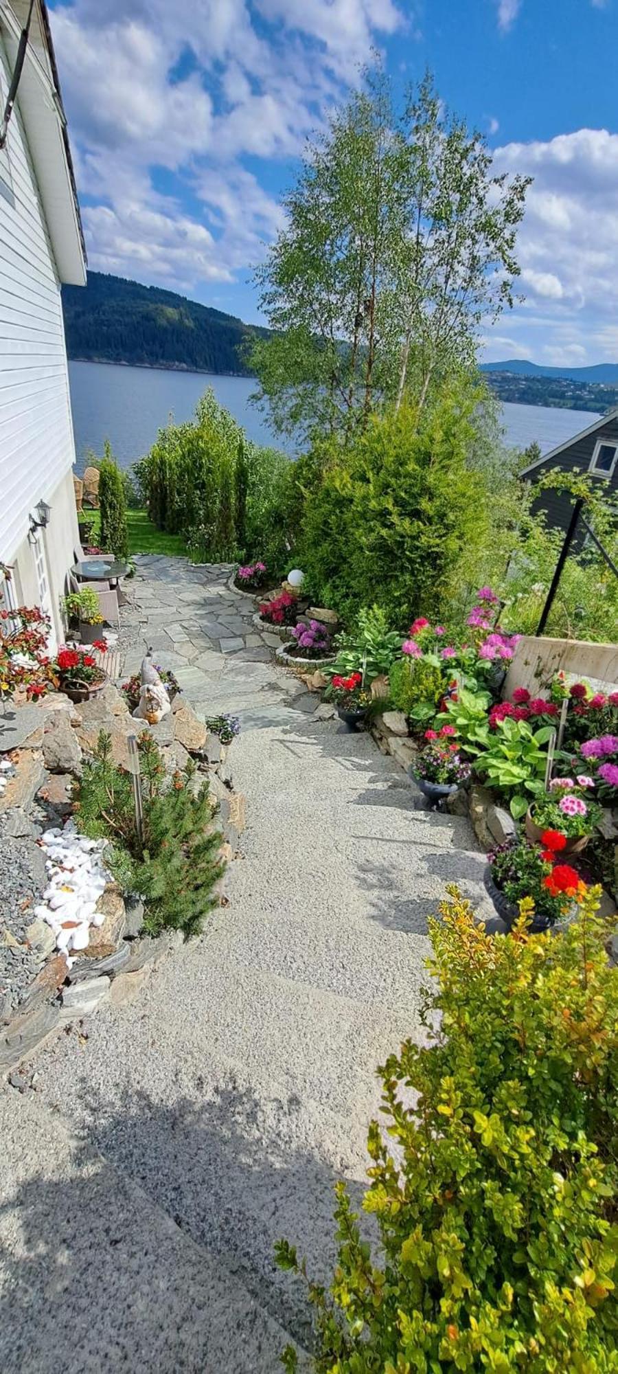 Bergen Sunrise Apartment - Self Check In - Free Parking Екстер'єр фото